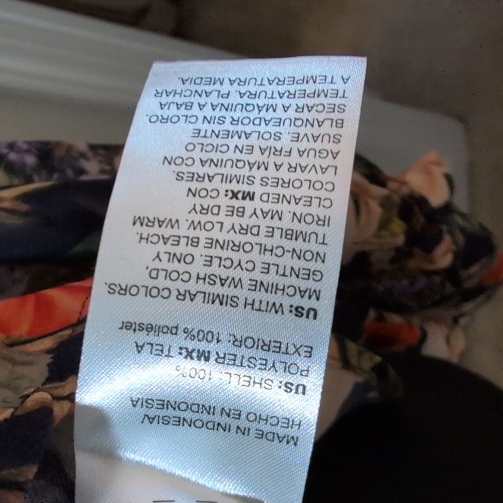 NWT Chicos Trapunto Floral Blouse - Picture 11 of 13